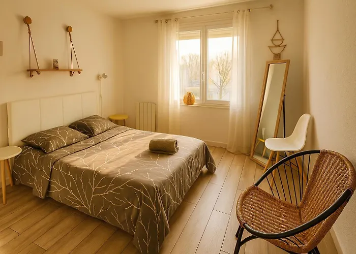 COSY Appartement confort de 50m2 à 150m de la Mer et du Centre ville, parking gratuit